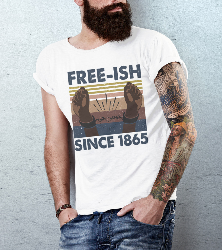 Freeish Since 1865 Vintage Black Day Fists Breaking Chains Retro Stripes T-Shirt