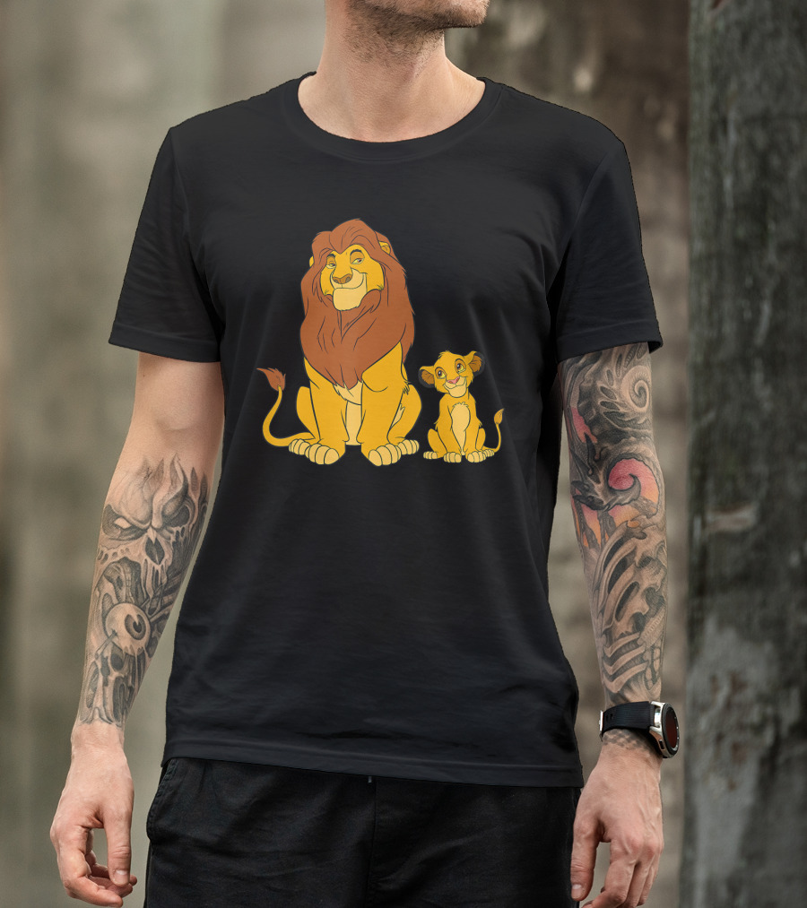 Disney The Lion King Mufasa And Young Simba Sitting Together T-Shirt