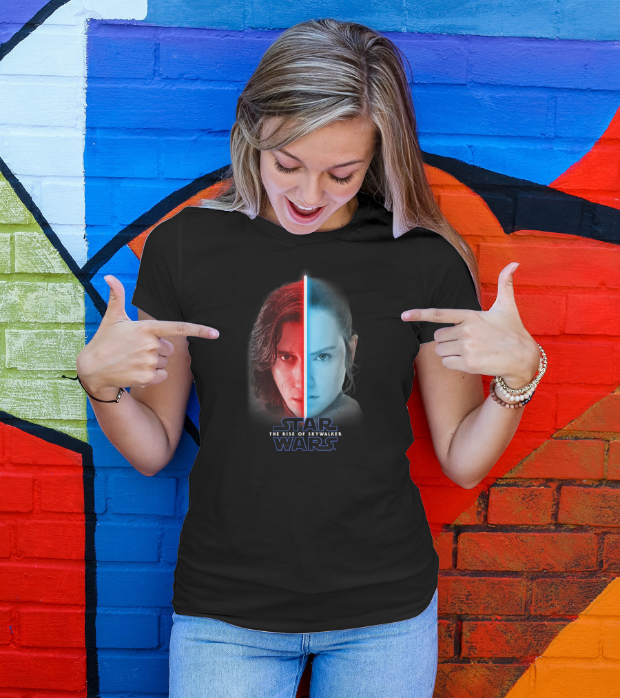 Star Wars The Rise Of Skywalker Rey Kylo Ren Lightsaber Split T-Shirt