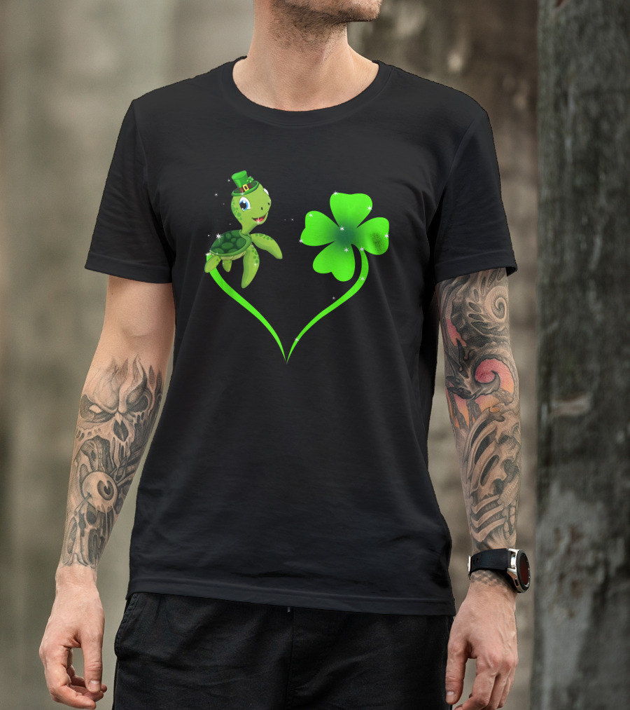 Happy St Patrick's Day Shamrock Turtle With Leprechaun Hat And Green Heart T-Shirt