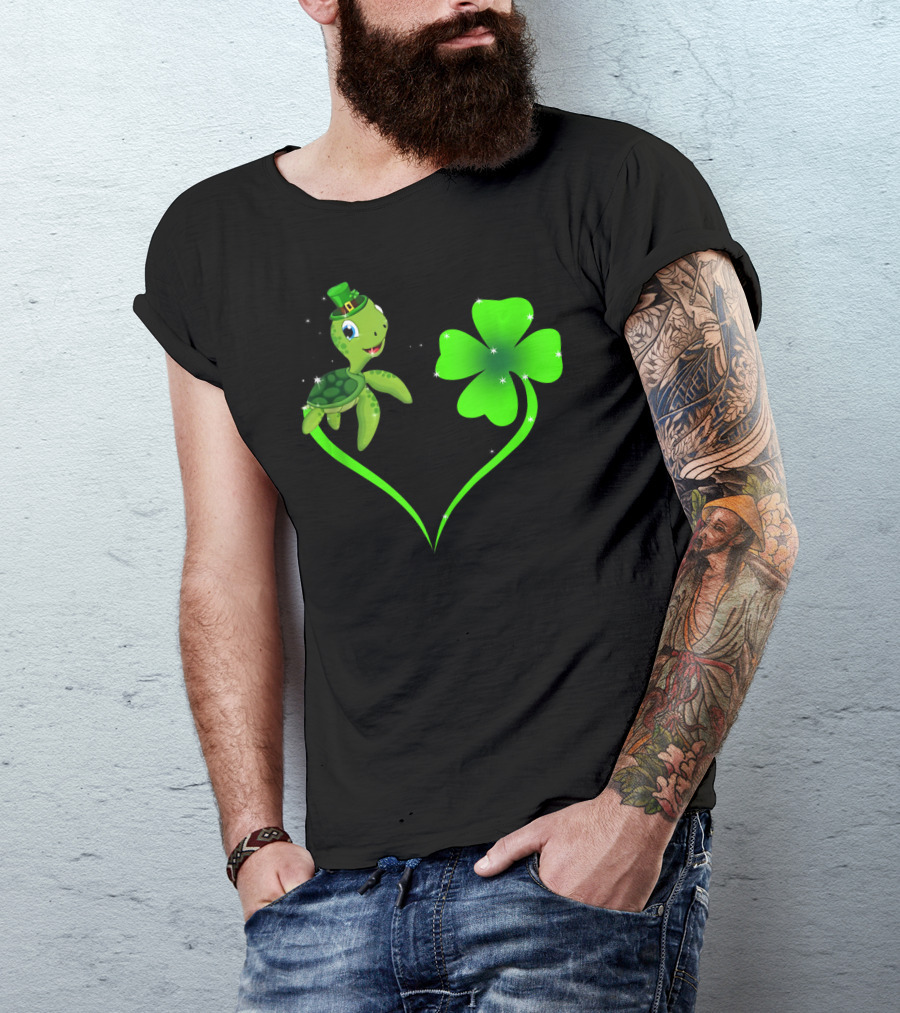Happy St Patrick's Day Shamrock Turtle With Leprechaun Hat And Green Heart T-Shirt