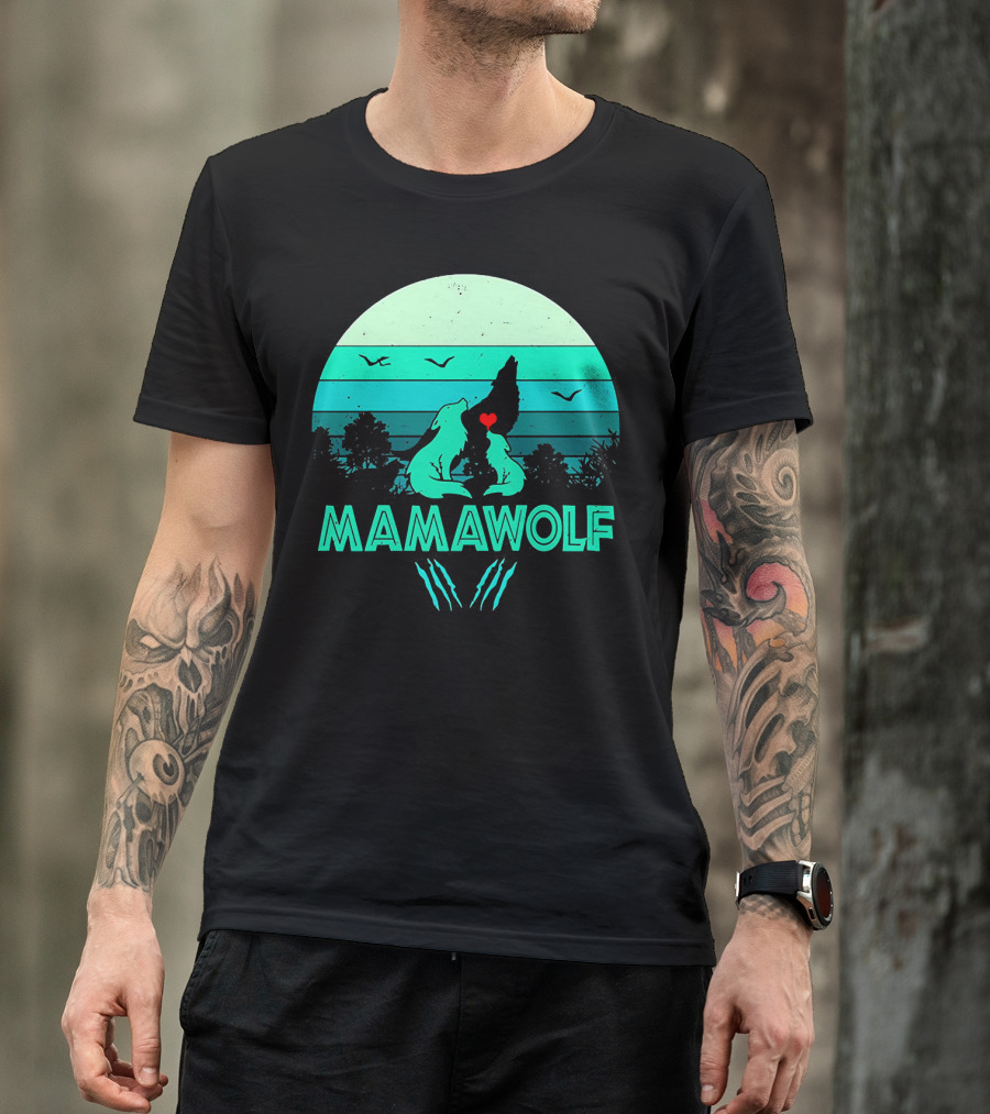 MAMAWOLF Babies Mom Vintage Wolf Heart Moon T-Shirt