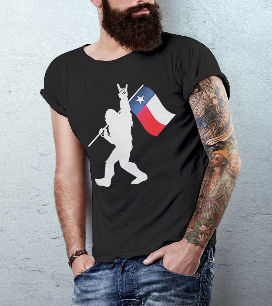 Bigfoot Holding Texas Flag Rock And Roll Salute T-Shirt