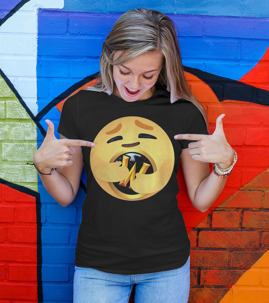 WoW20 Emoticon Hugging World Of Warcraft T-Shirt