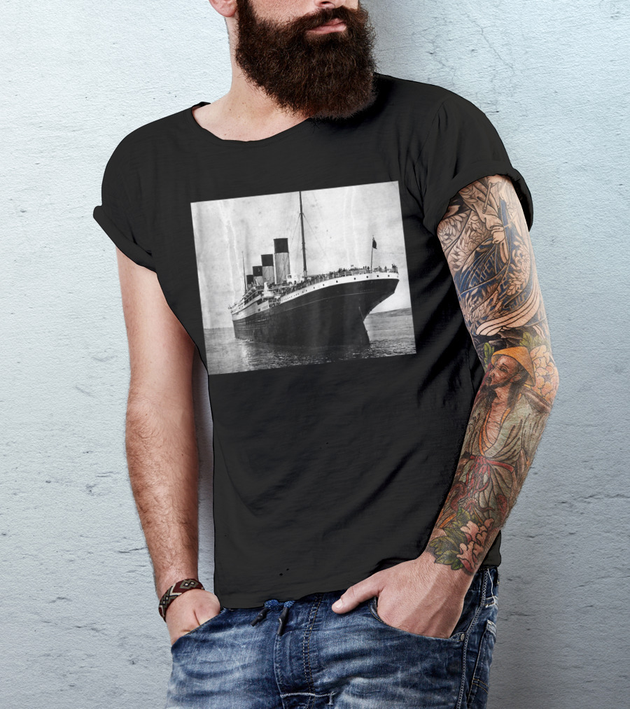Kids The Titanic Setting Sail Iconic Ocean Liner Image T-Shirt