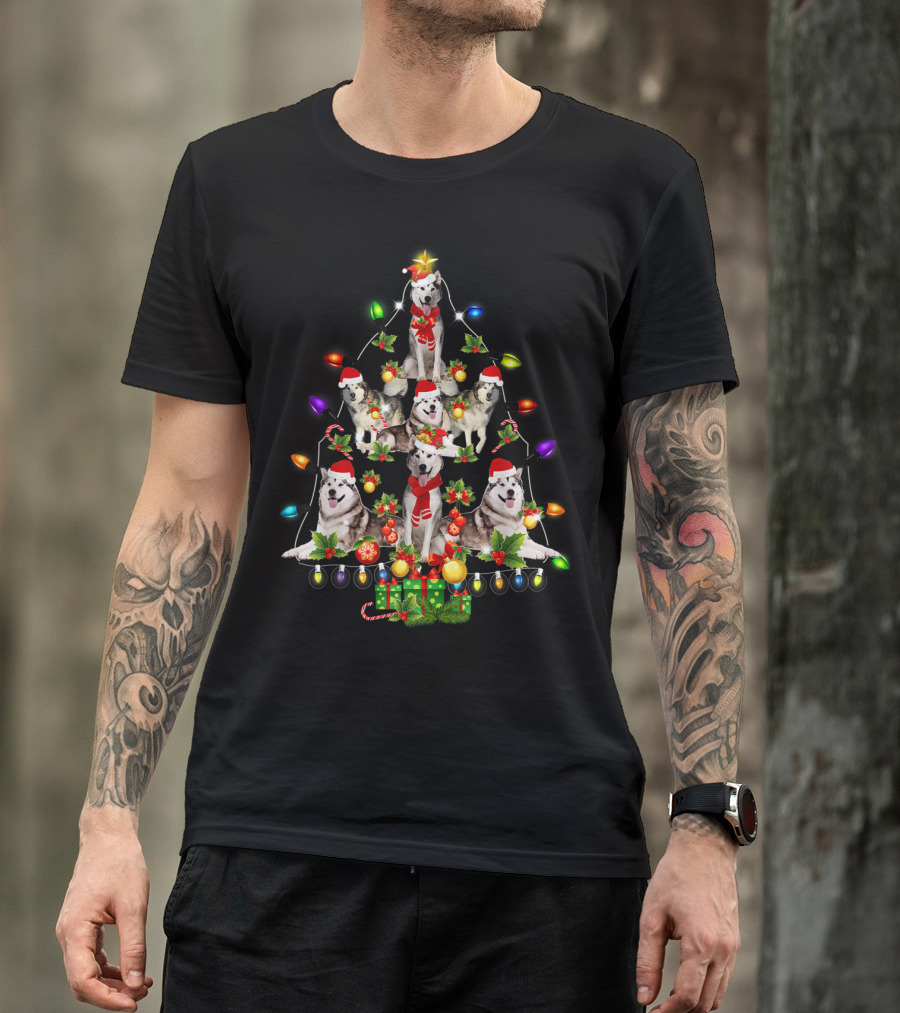 Alaskan Malamute Christmas Tree With Funny Dogs And Festive Lights T-Shirt