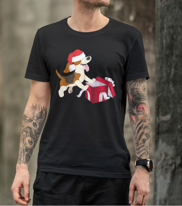 Beagle Dog Christmas Funny Santa Hat With Gift Box T-Shirt