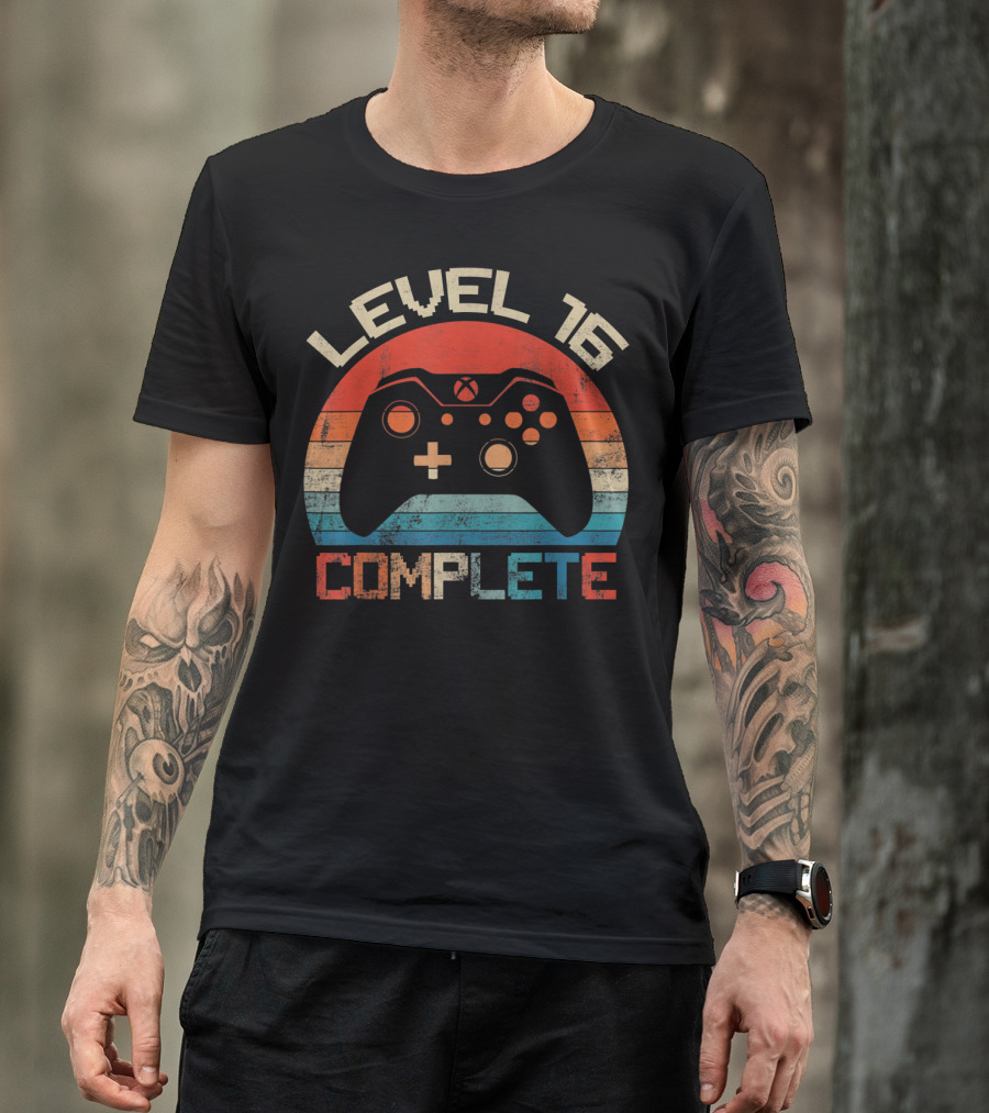 Level 16 Complete Vintage Birthday Gaming Controller Retro 16th T-Shirt