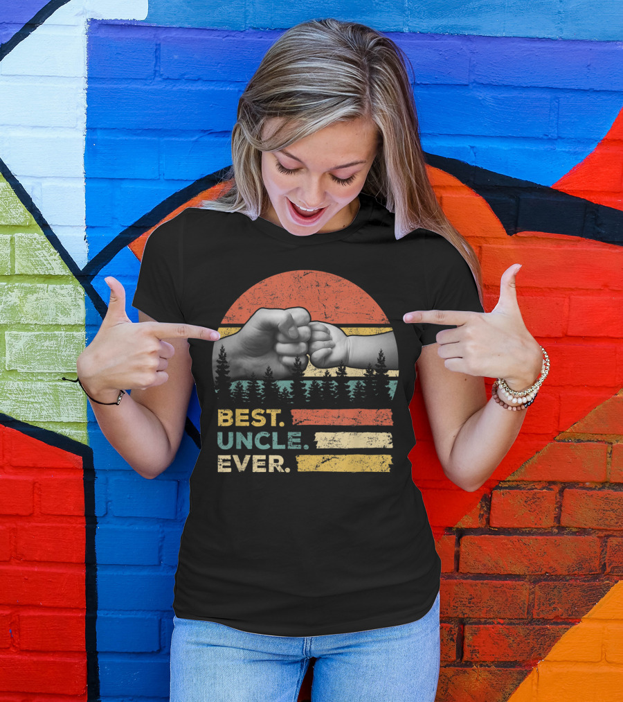 Best Uncle Ever Vintage Forest Fist Bump T-Shirt