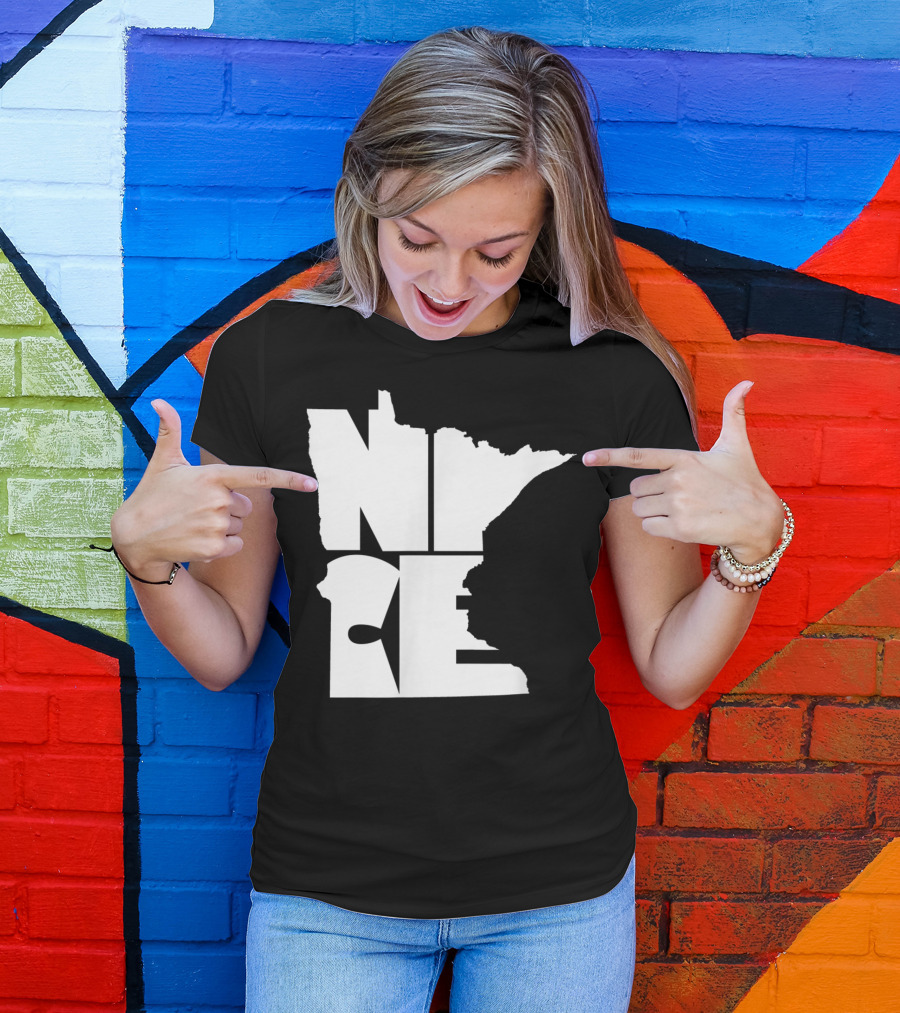 Minnesota Nice Map Outline T-Shirt