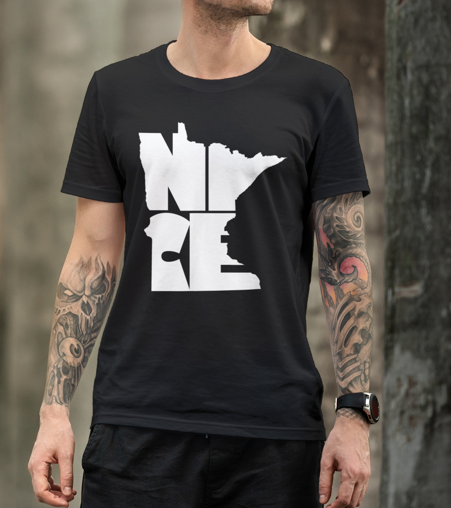Minnesota Nice Map Outline T-Shirt