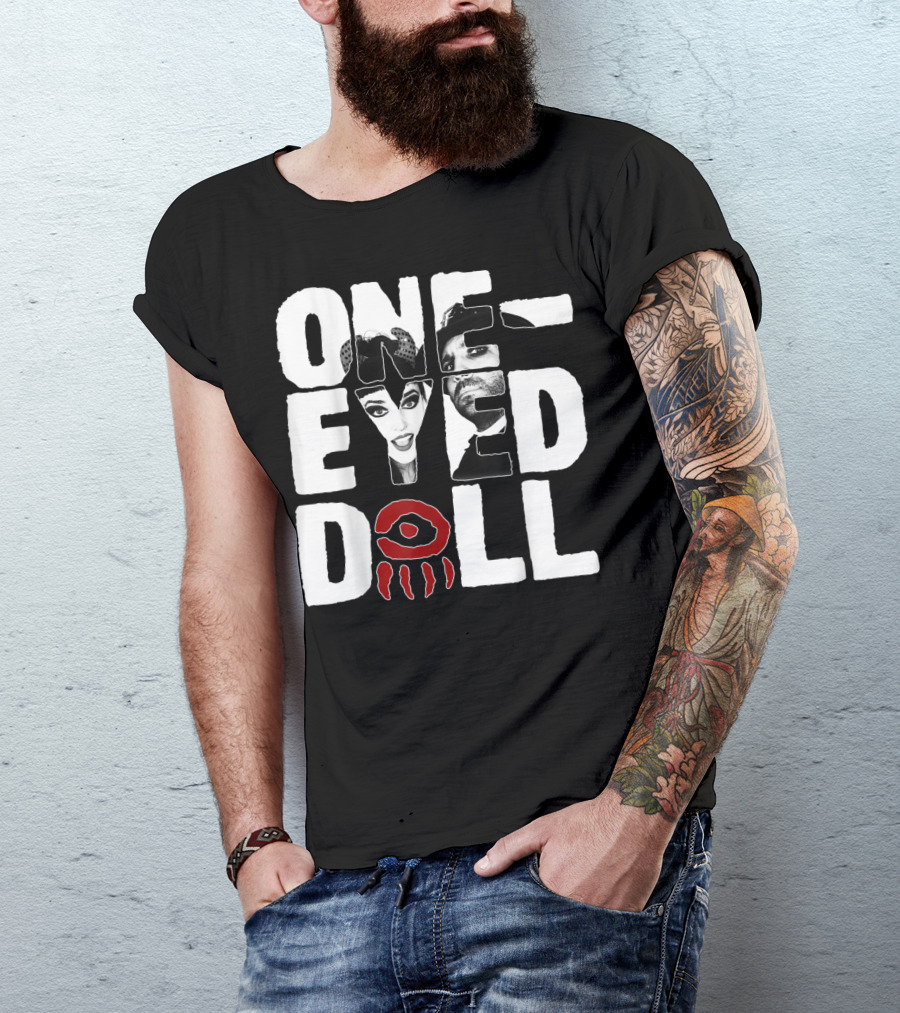 OneEyed Doll Band Selfie Eye Classicfit T-Shirt