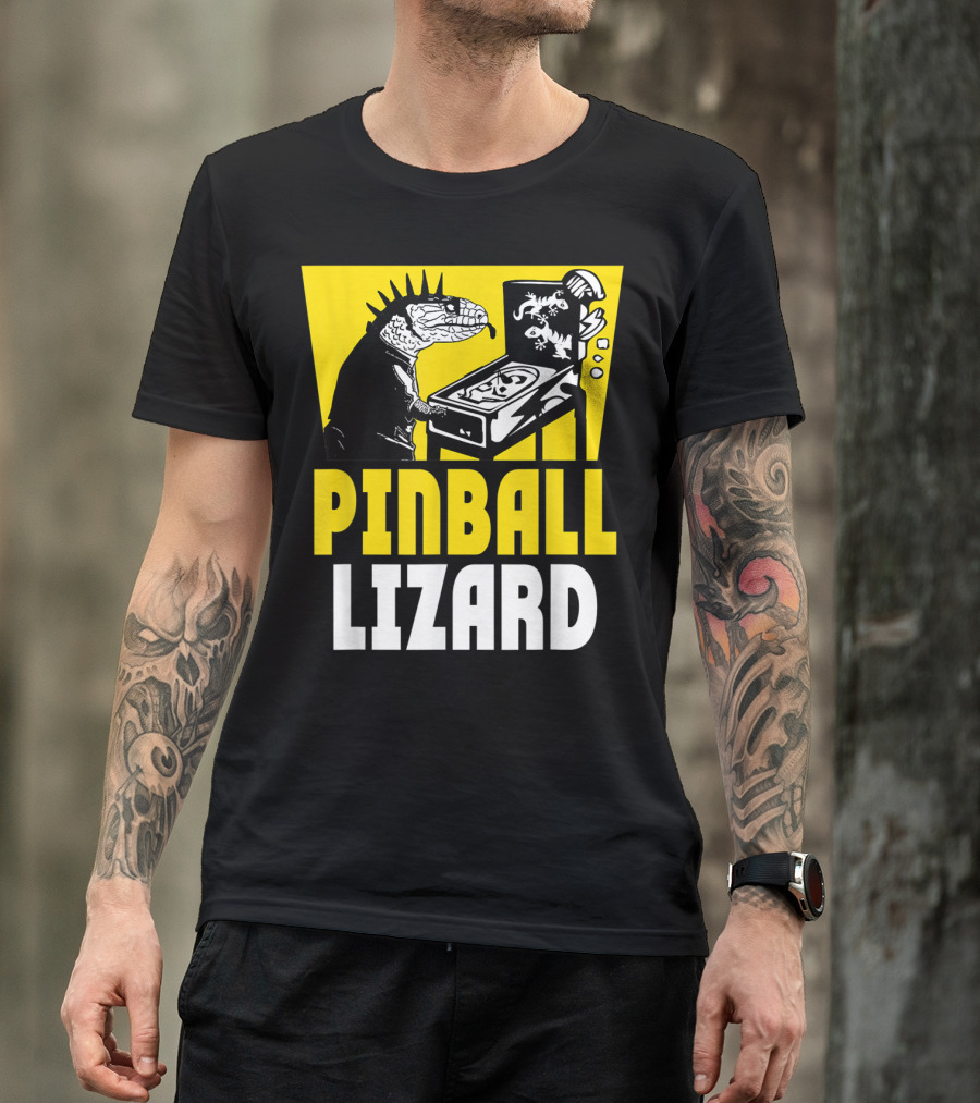 Pinball Lizard Arcade Punk Iguana Playing Pinball Machine T-Shirt