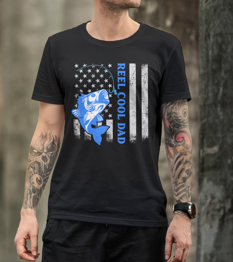 Reel Cool Dad Fishing Bass American Flag Stars Stripes Father's Day T-Shirt
