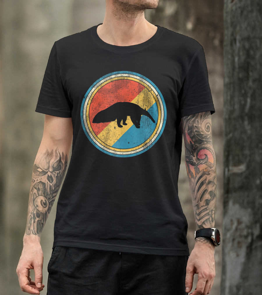 Vintage Retro Circle Giant Anteater Silhouette On Colorful Background T-Shirt
