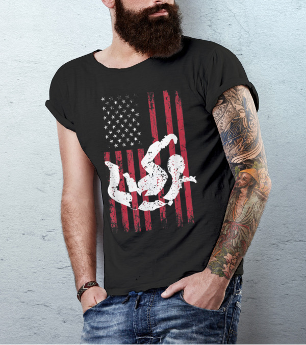Vintage USA Flag Skydiver Parachuting T-Shirt