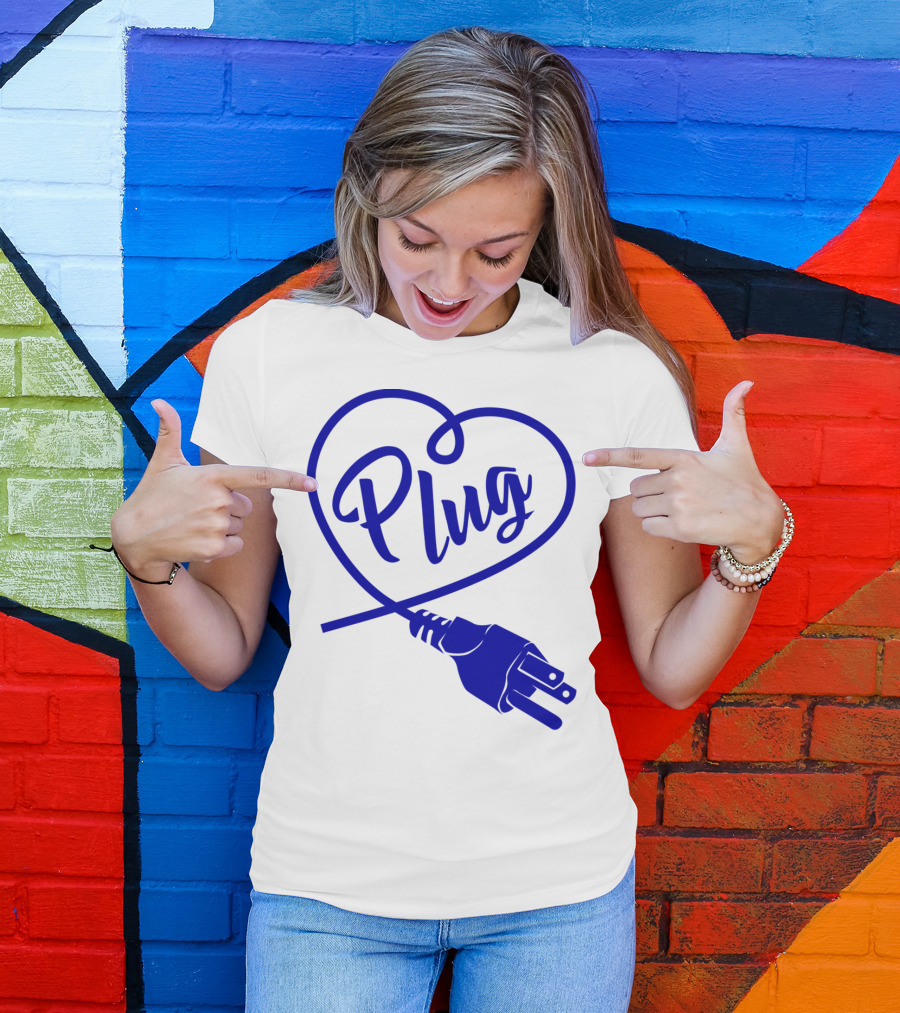 Plug Heart Cool Match Couplet Video Gamer T-Shirt