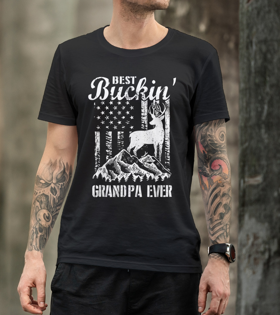 Best Buckin' Grandpa Ever Deer Hunting Father Mountains American Flag T-Shirt