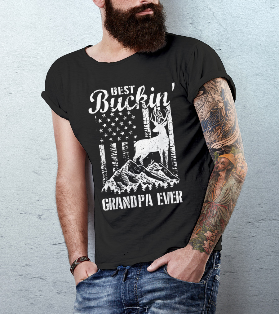 Best Buckin' Grandpa Ever Deer Hunting Father Mountains American Flag T-Shirt