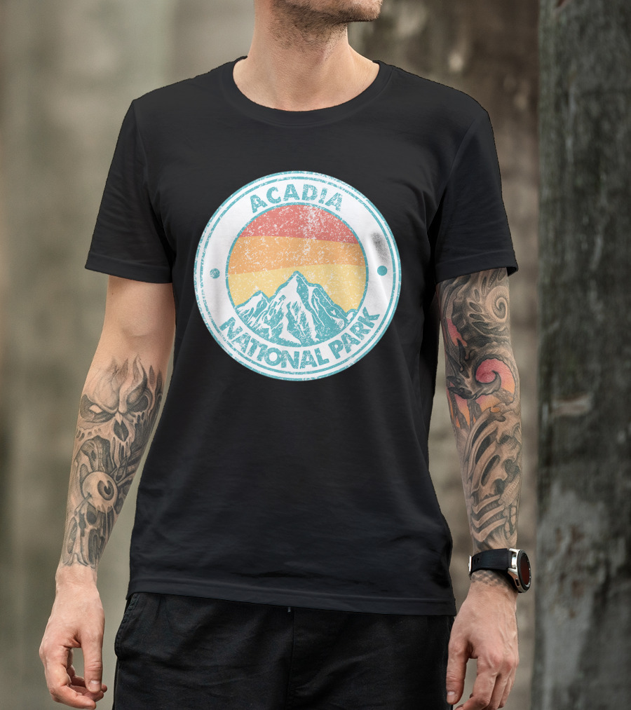 Acadia National Park Vintage Mountain Sunset Circle Badge T-Shirt