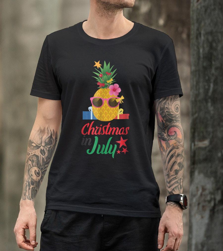 Christmas In July Pineapple Summer With Sunglasses And Gifts T-Shirt