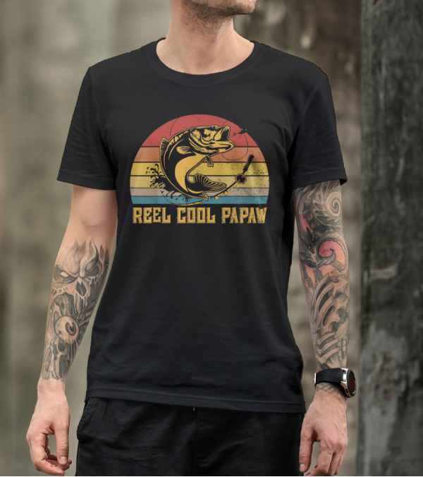 Father's Day Vintage Reel Cool Papaw Fishing Retro Stripes T-Shirt