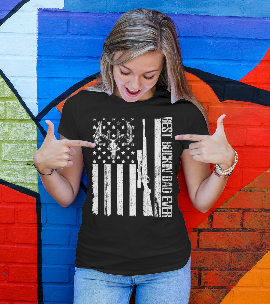 Deer Hunting US Flag Best Buckin Dad Ever Vintage Rifle Buck Antlers T-Shirt