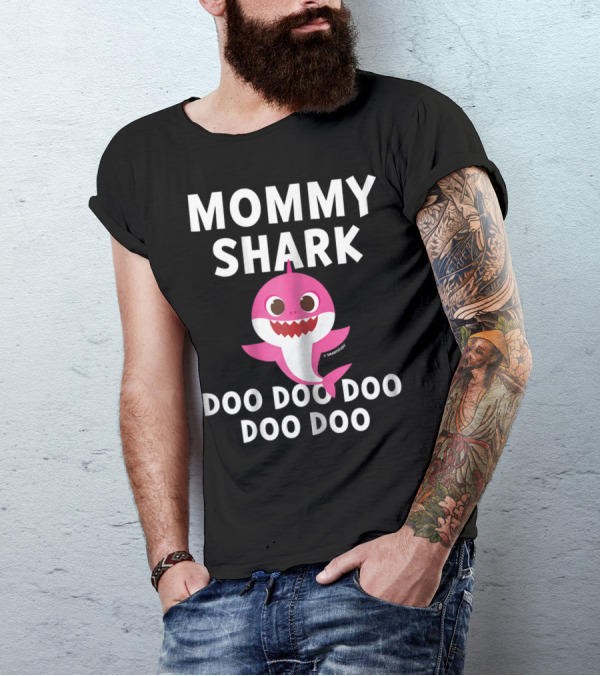 Pinkfong Mommy Shark Doo Doo Doo Doo T-Shirt