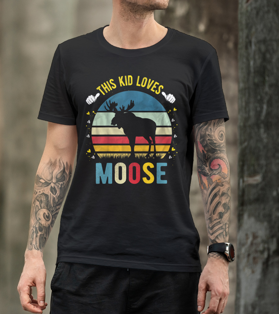 This Kid Loves Moose Retro Silhouette Boys And Girls Moose T-Shirt