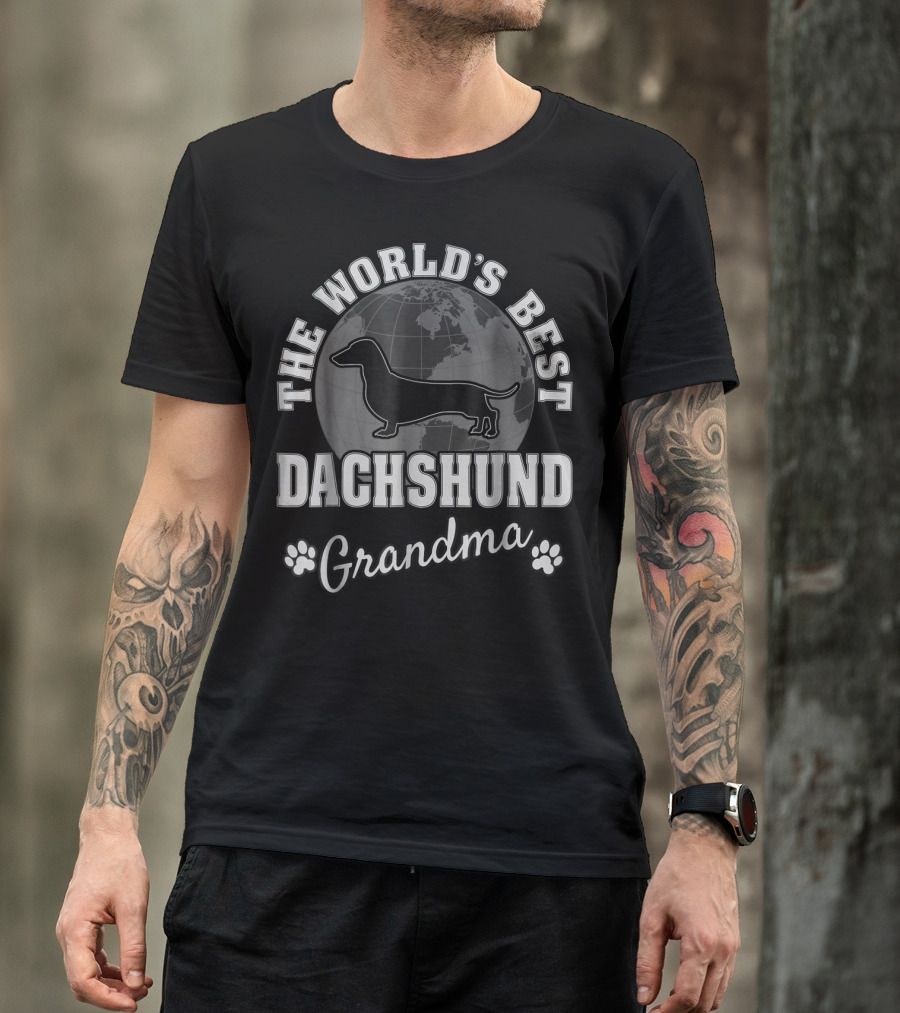 THE WORLD'S BEST DACHSHUND GRANDMA T-Shirt