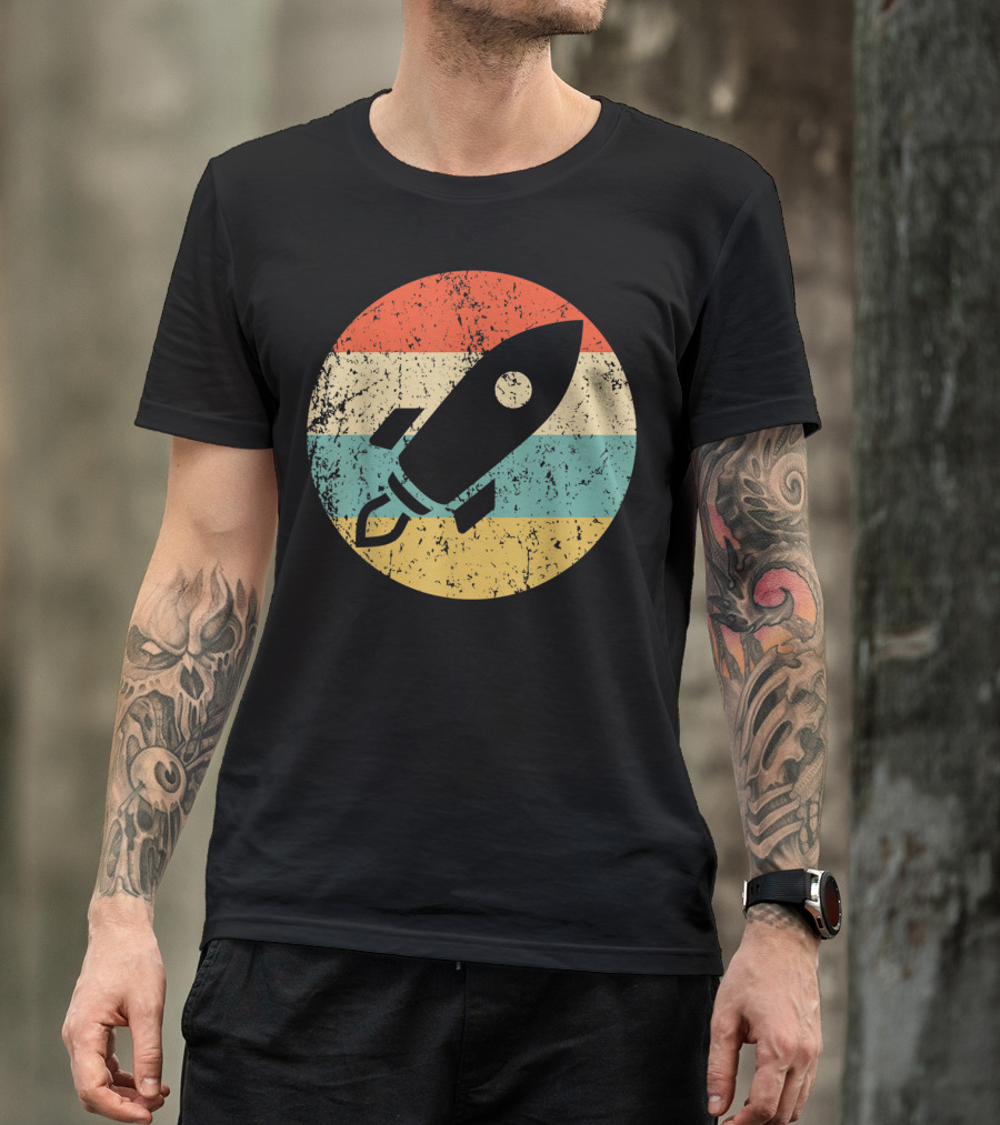 Astronau Vintage Space Ship Retro Rocket Stripes T-Shirt