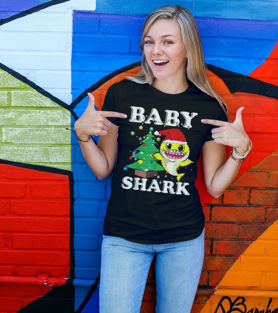 Baby Shark Christmas Tree Santa Hat T-Shirt