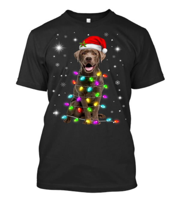 Chocolate Labrador Santa Hat Christmas Lights Snowflakes T-Shirt