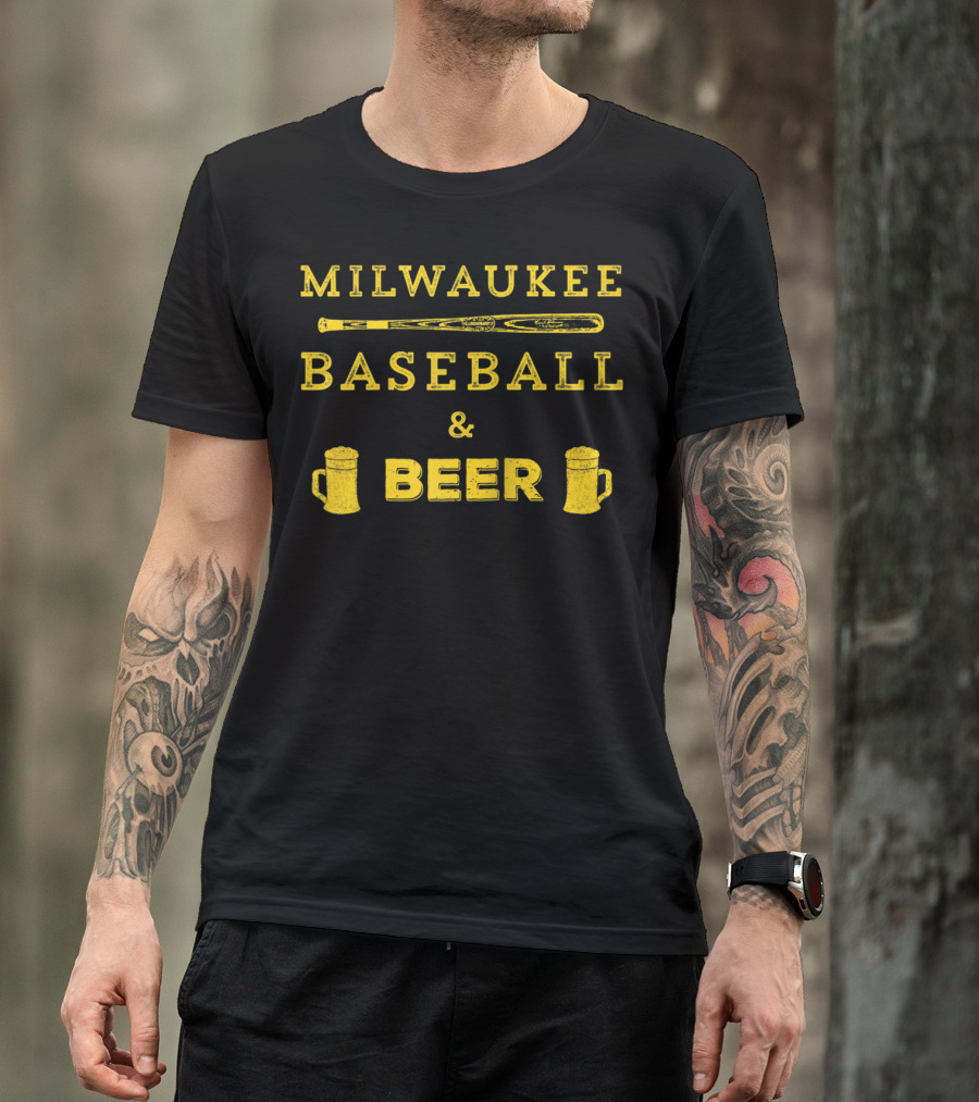 Milwaukee Baseball Bat And Beer Mugs Fan T-Shirt