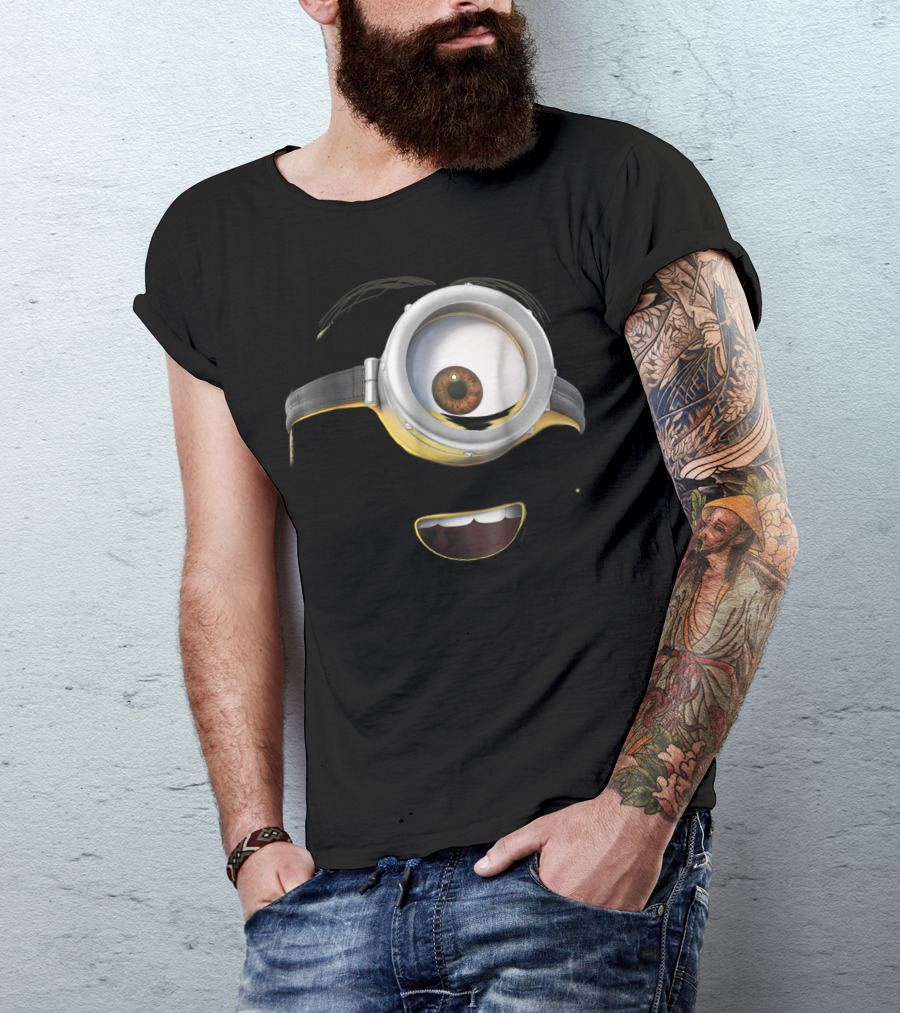 Despicable Me Minions Stuart Face Close-Up One-Eyed Goggle Smile T-Shirt