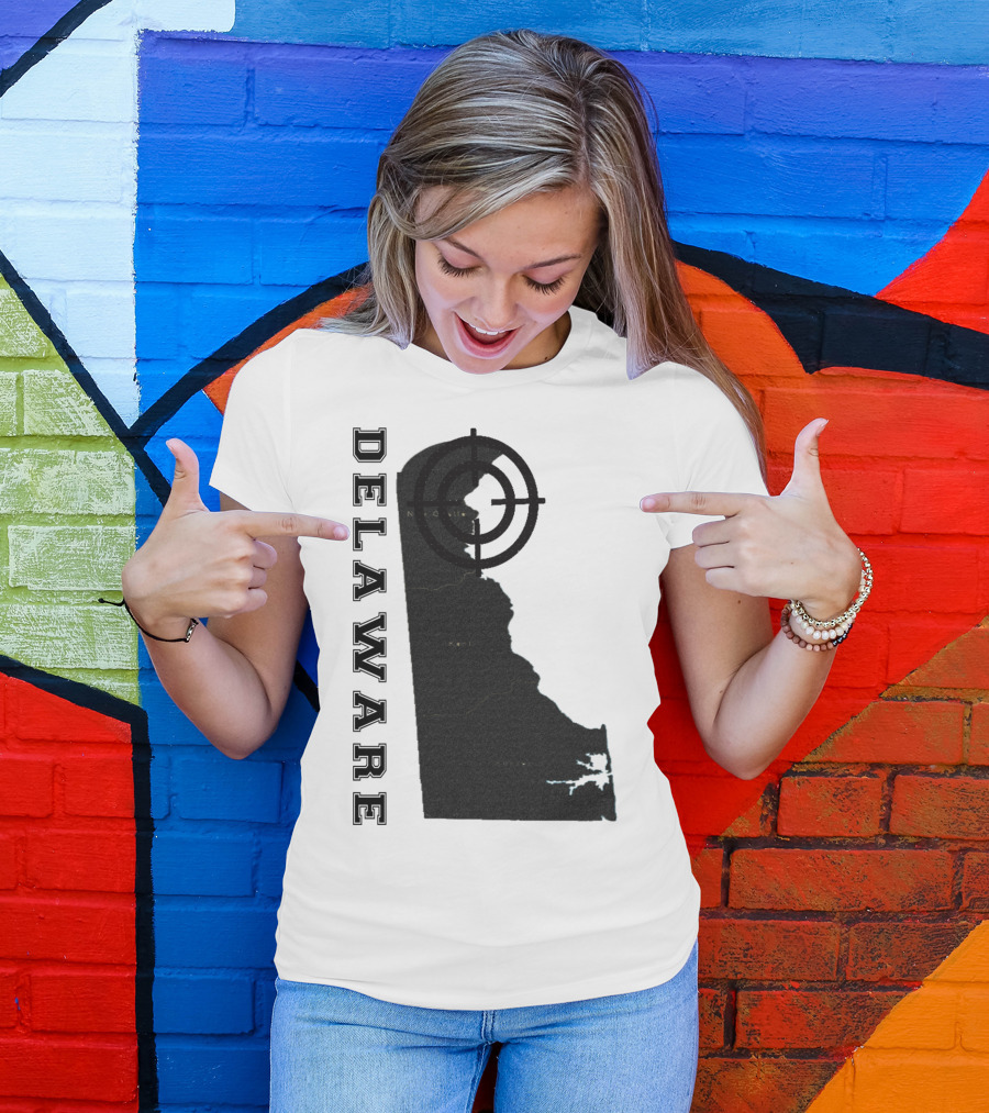 Delaware Maps Vintage Classic Style With Compass Target T-Shirt