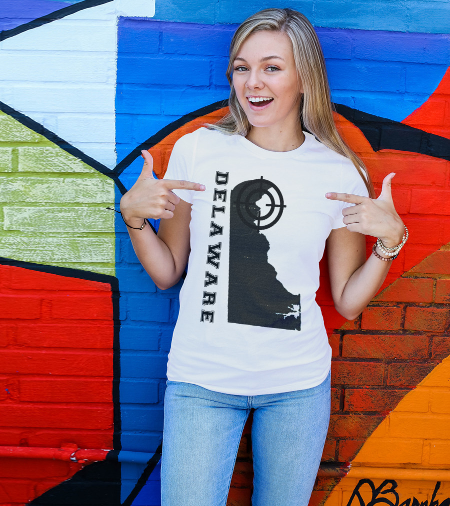 Delaware Maps Vintage Classic Style With Compass Target T-Shirt
