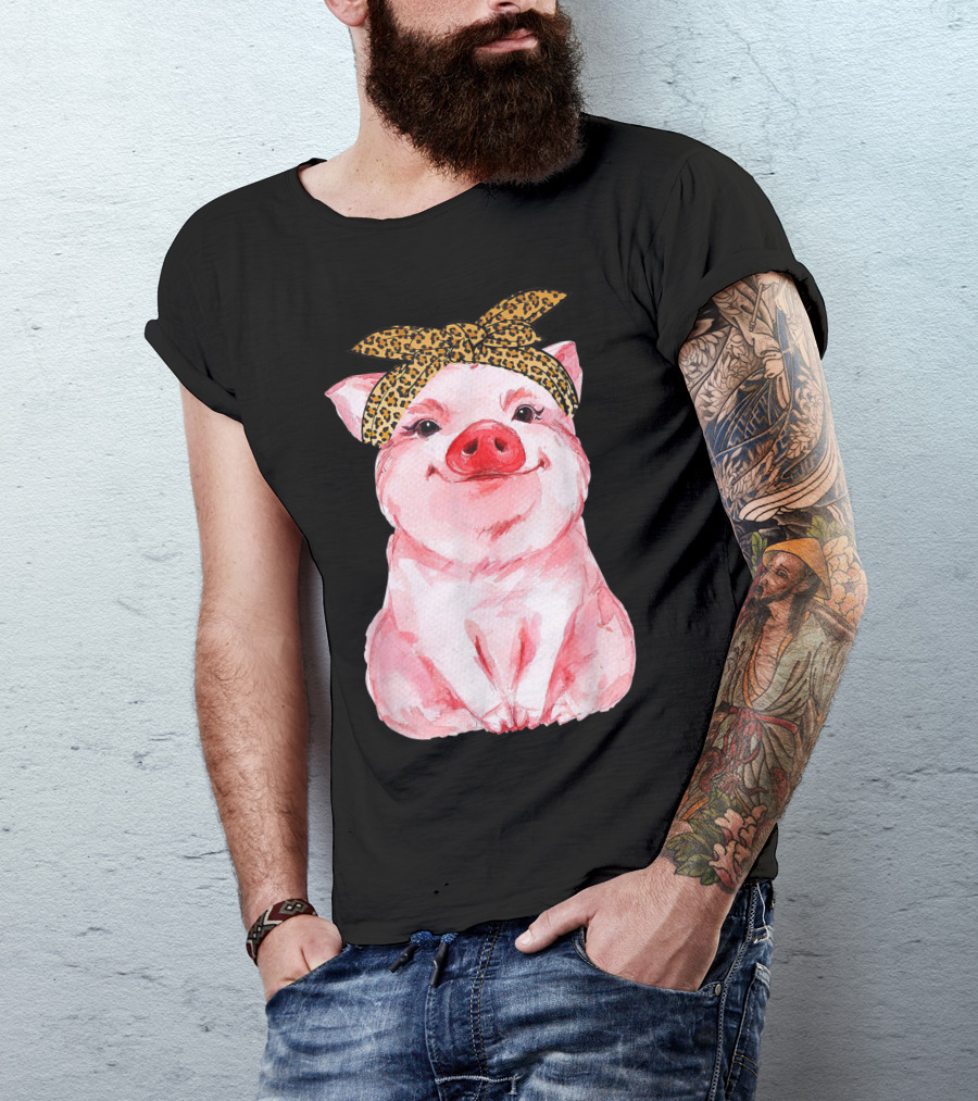 Cute Pig With Leopard Print Bandana Pig Lover's T-Shirt