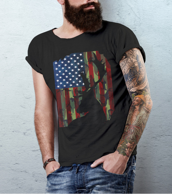 Deer Hunting Camo American Flag Silhouette USA T-Shirt