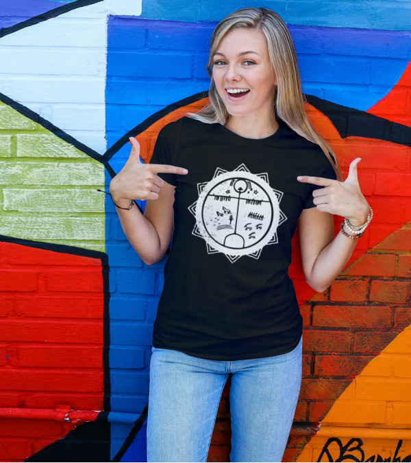 Oneness Native American Siberian Shaman Circle Symbol With Nature Motifs T-Shirt