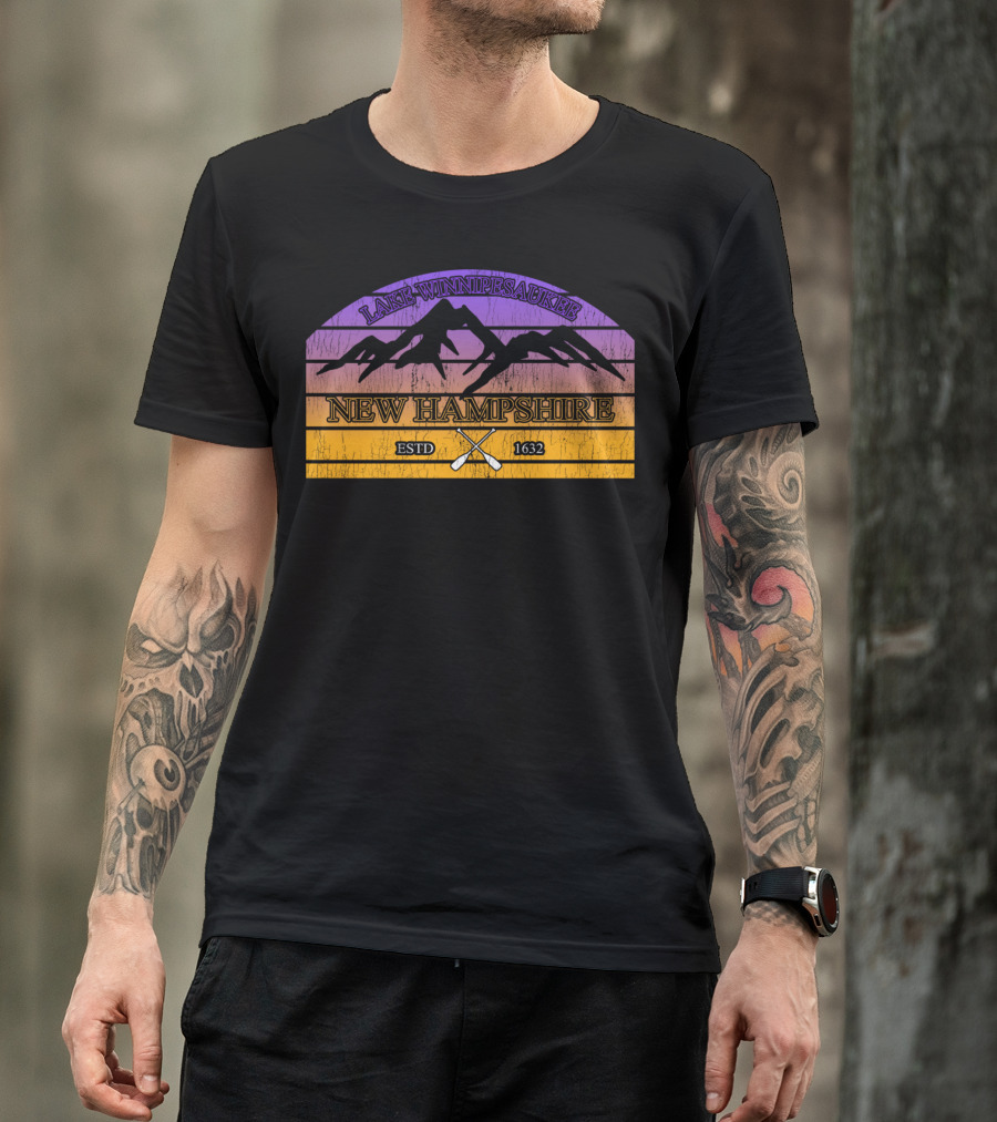 Lake Winnipesaukee New Hampshire ESTD 1632 Sunset Retro Mountains T-Shirt