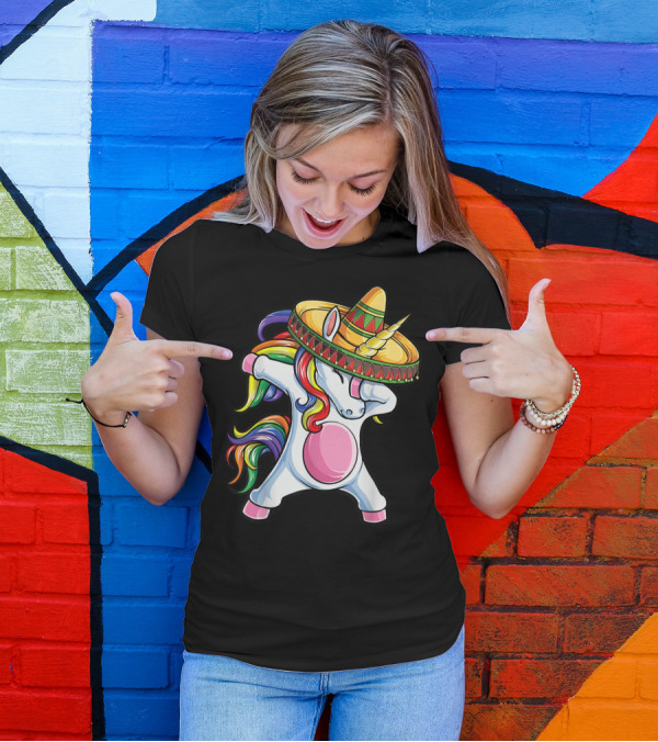Dabbing Unicorn With Sombrero Cinco De Mayo T-Shirt