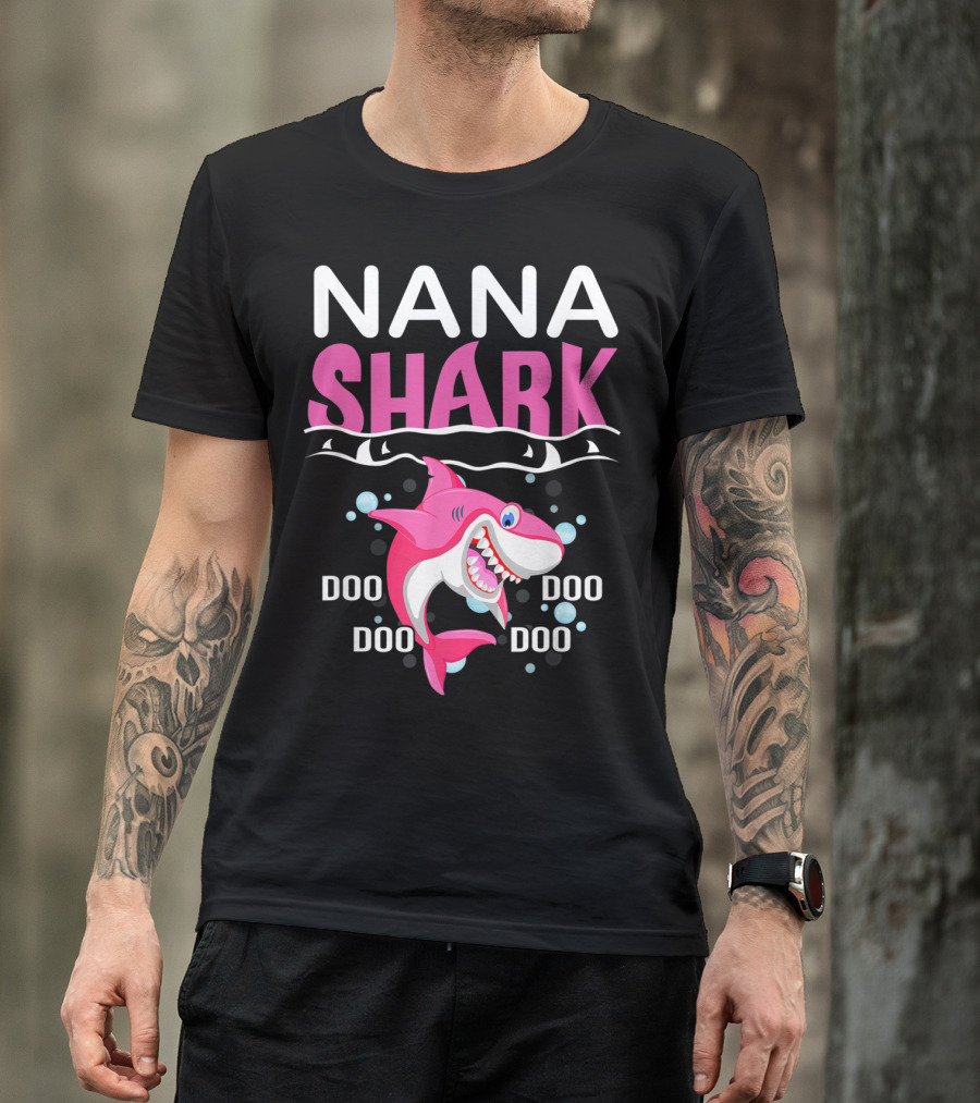 Nana Shark Doo Doo Doo Mothers Pink Shark With Bubbles T-Shirt