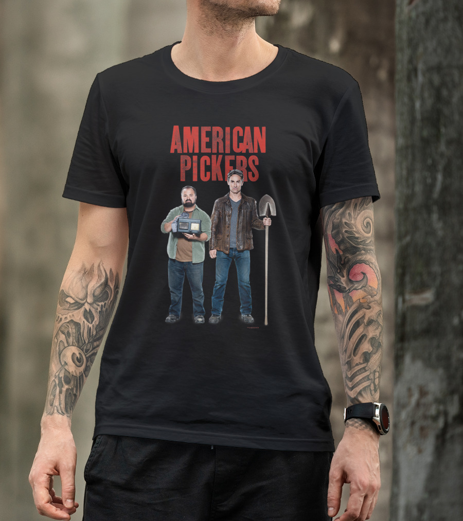 American Pickers Mike Frank Holding Vintage Television And Shovel T-Shirt
