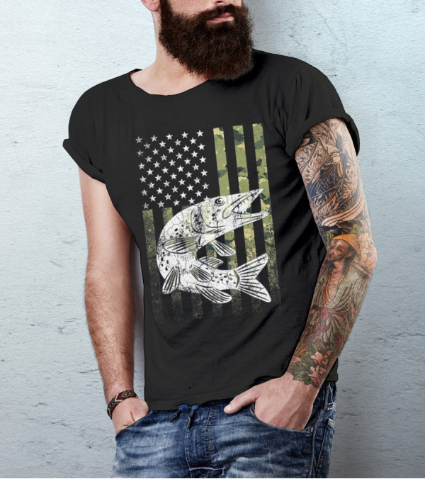 Camouflage USA Flag Musky Fishing Patriotic Fisherman T-Shirt