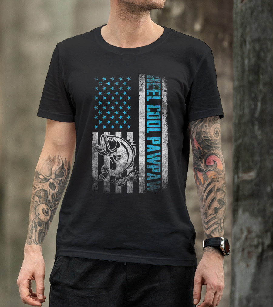 Father's Day Fishing Reel Cool Pawpaw With American Flag And Bass Fish T-Shirt