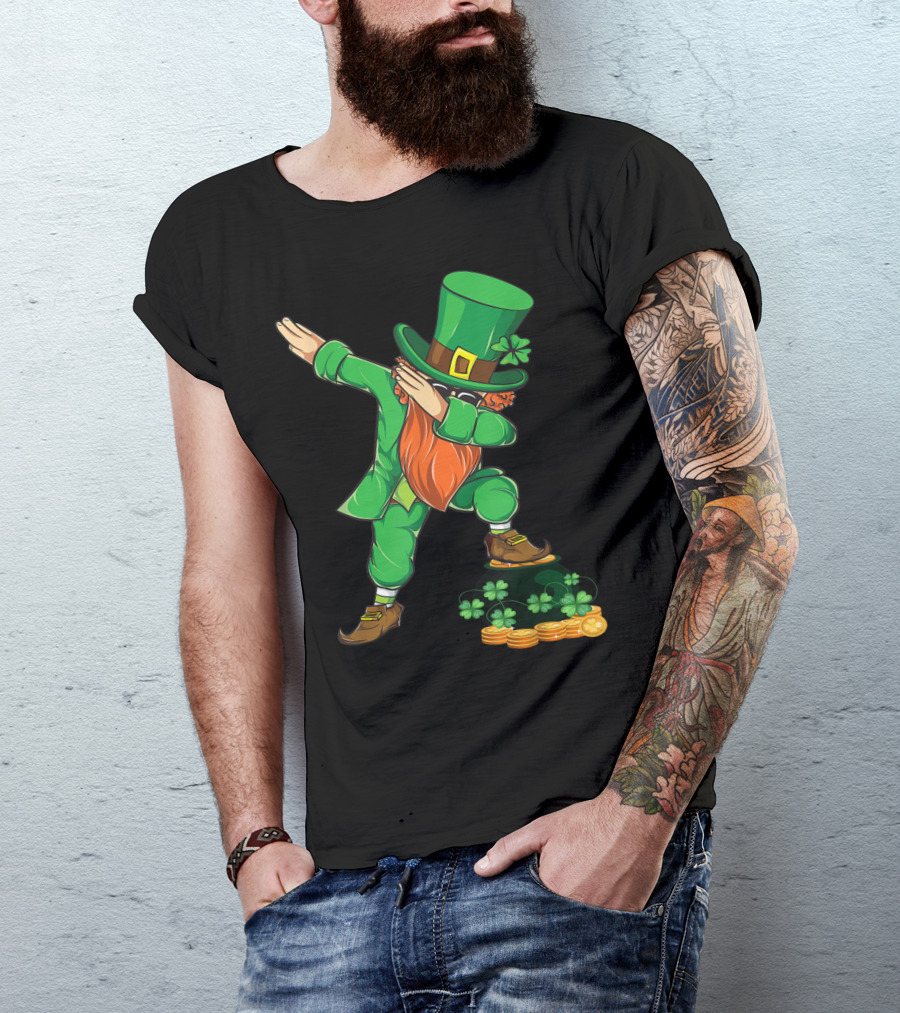 St Patricks Day Dabbing Leprechaun With Shamrocks And Gold Coins T-Shirt