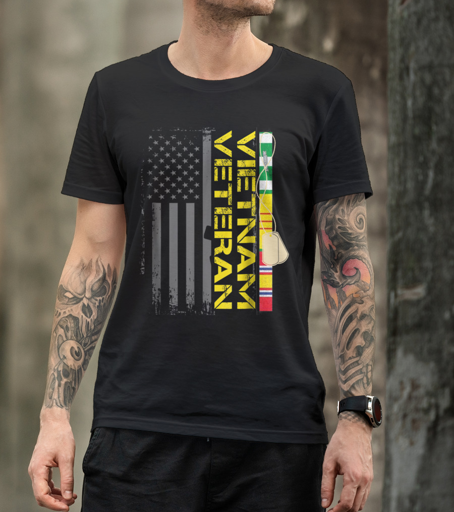 Vietnam Veteran US Flag Dog Tags Vietnam War T-Shirt