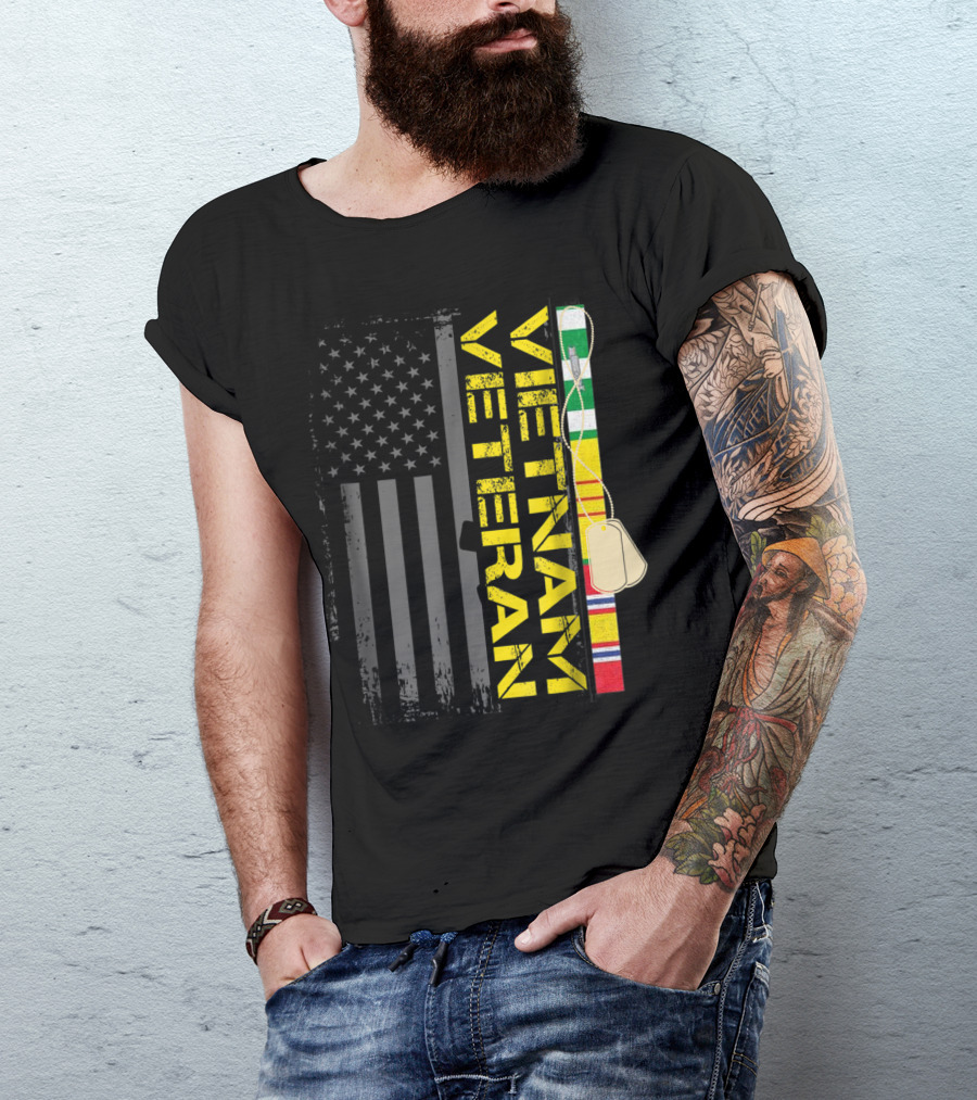 Vietnam Veteran US Flag Dog Tags Vietnam War T-Shirt