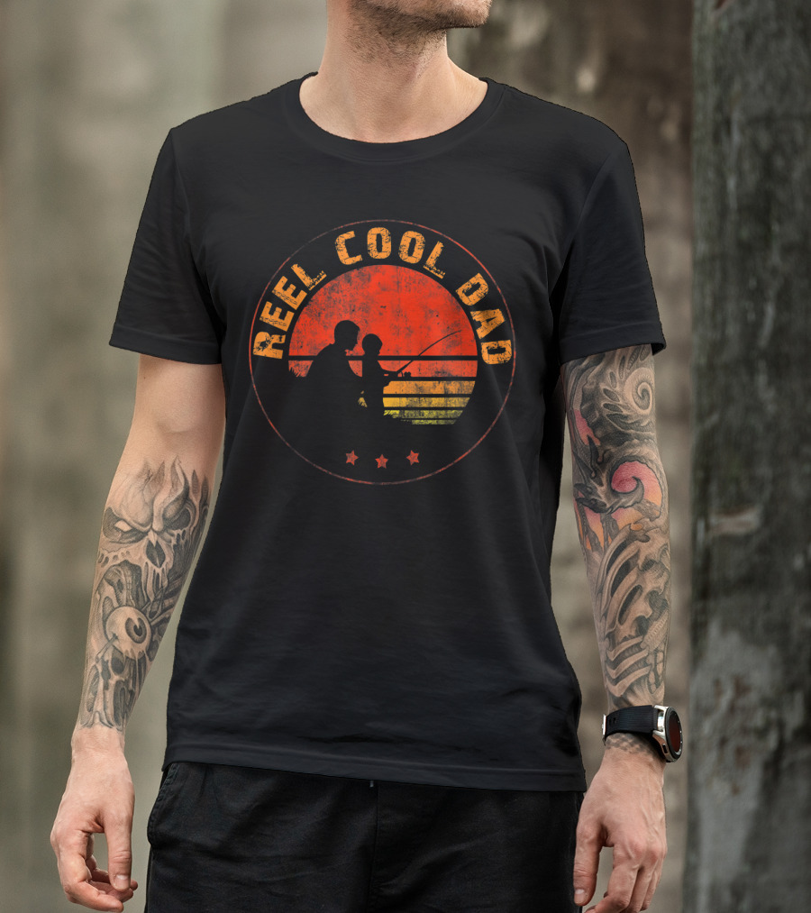 Reel Cool Dad Fishing Daddy Vintage Retro Sunset T-Shirt